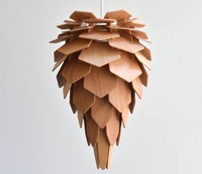 LAMPADARIO DI LEGNO POGO