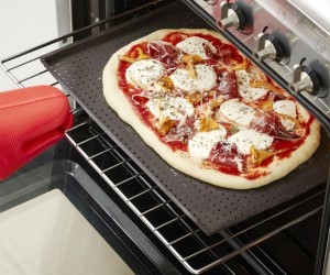 IDEE REGALO ORIGINALI TEGLIA FORATA PER PIZZA