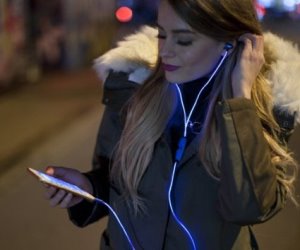 idee regalo originali auricolari elettroluminescenti