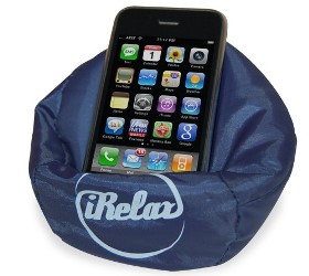 idee regalo originali mini poltrona per iphone