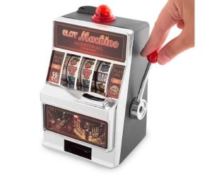 IDEE REGALO ORIGINALI SALVADANAIO SLOT MACHINE
