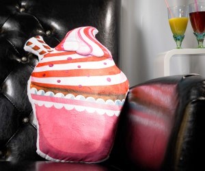 cuscini decorativi originali letto divano cupcake