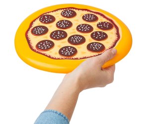 fresbee pizza