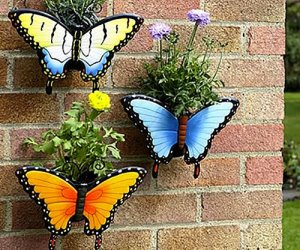 idee regalo originali per il giardinoo fioriere da parete a forma di farfalle