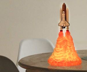 OGGETTI PER LA CASA PARTICOLARI REGALI STRANI STRANISSIMI lampada da tavolo space shuttle