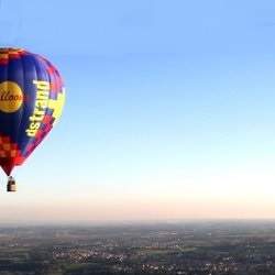 VOLI VOLO VOLARE VIAGGI VIAGGIO VIAGGIARE GIRO GIRI TOUR IN MONGOLFIERA lucca