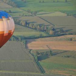VOLI VOLO VOLARE VIAGGI VIAGGIO VIAGGIARE GIRO GIRI TOUR IN MONGOLFIERA san colombiano