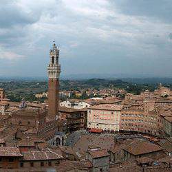 VOLI VOLO VOLARE VIAGGI VIAGGIO VIAGGIARE GIRO GIRI TOUR IN MONGOLFIERA siena