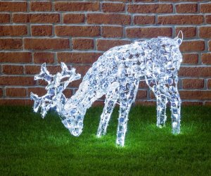decorazioni natalizie originali renna che bruca