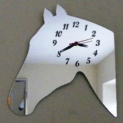 idee regalo originali per la casa orologio da parete in vetro con testa di cavallo