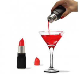 idee regalo originali per la cucina fiaschetta per alcolici a forma di rossetto