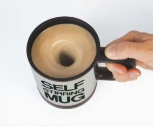 TAZZE PARTICOLARI STRANE SELF STIRRING MUG